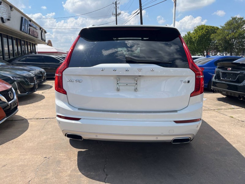 Volvo XC90 Vehicle Image 04