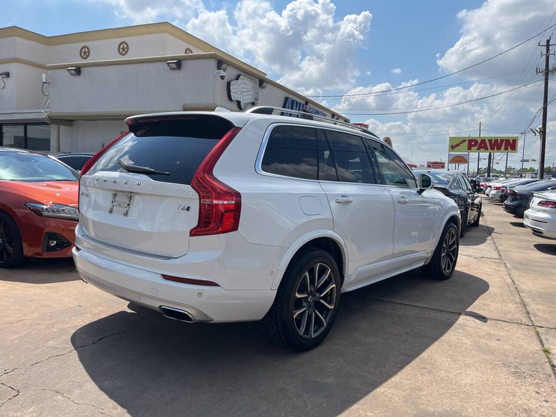 Volvo XC90 Vehicle Image 05