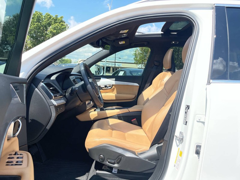 Volvo XC90 Vehicle Image 07