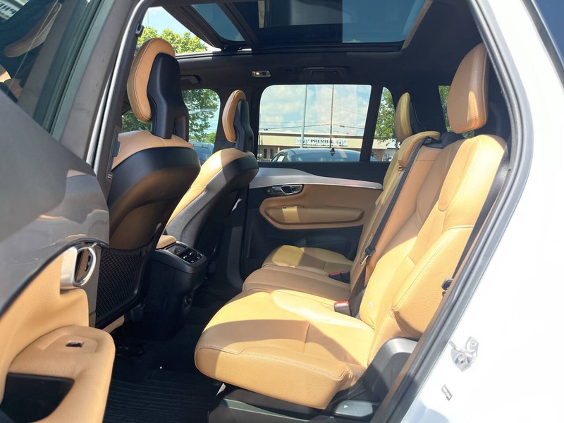Volvo XC90 Vehicle Image 08