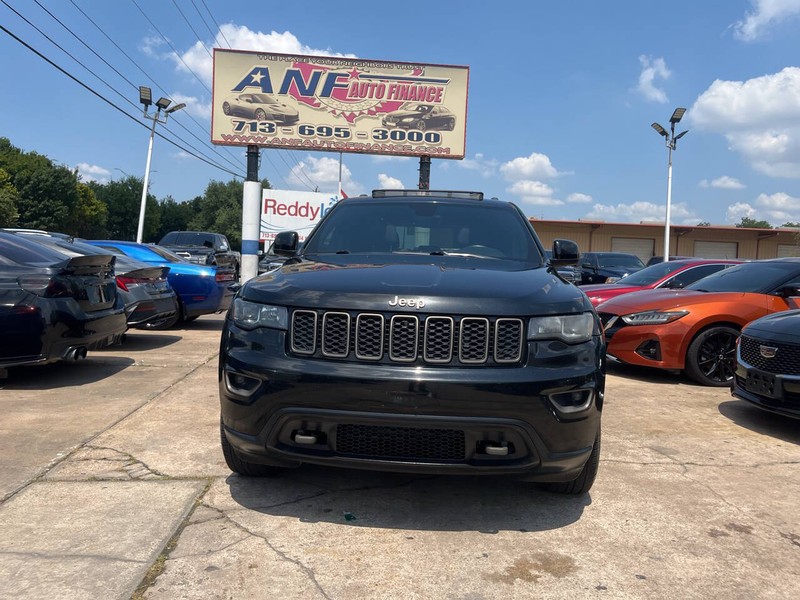 Jeep Grand Cherokee Vehicle Image 02