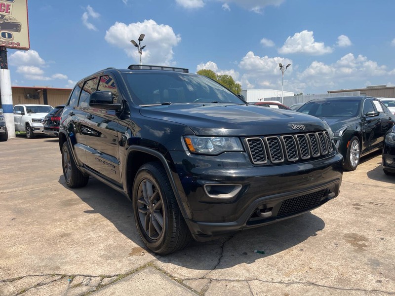 Jeep Grand Cherokee Vehicle Image 06