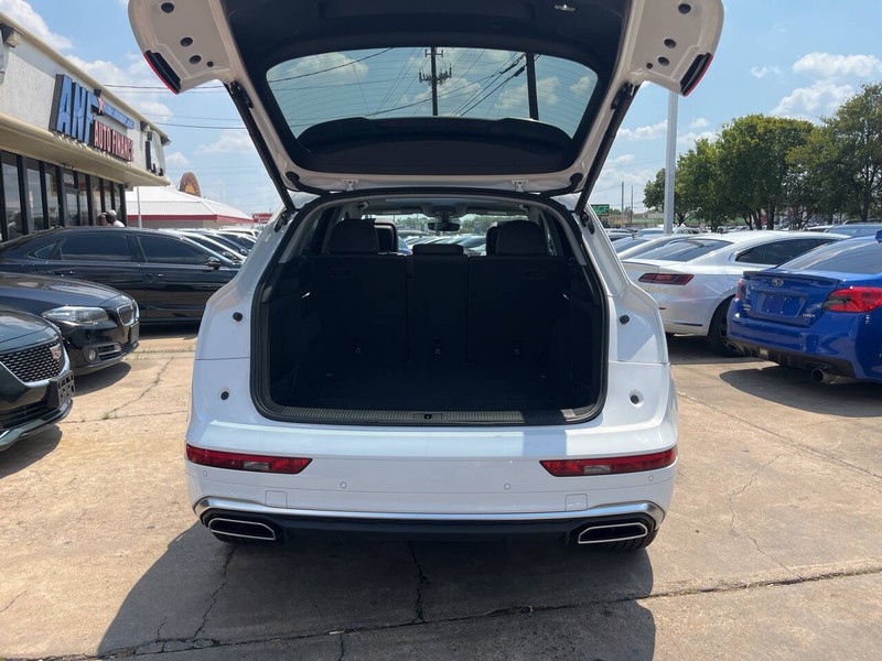 Audi Q5 Vehicle Image 09