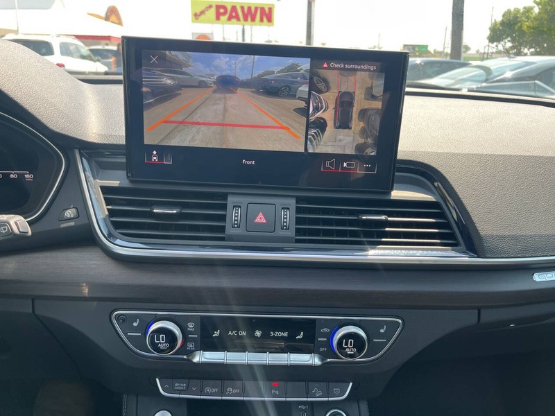 Audi Q5 Vehicle Image 14