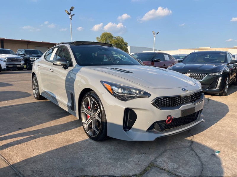 Kia Stinger Vehicle Image 06