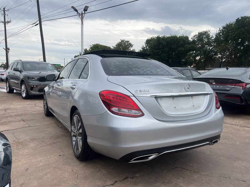 Mercedes-Benz C-Class Vehicle Image 03