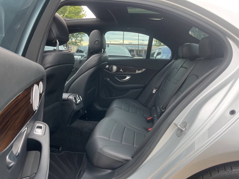 Mercedes-Benz C-Class Vehicle Image 08