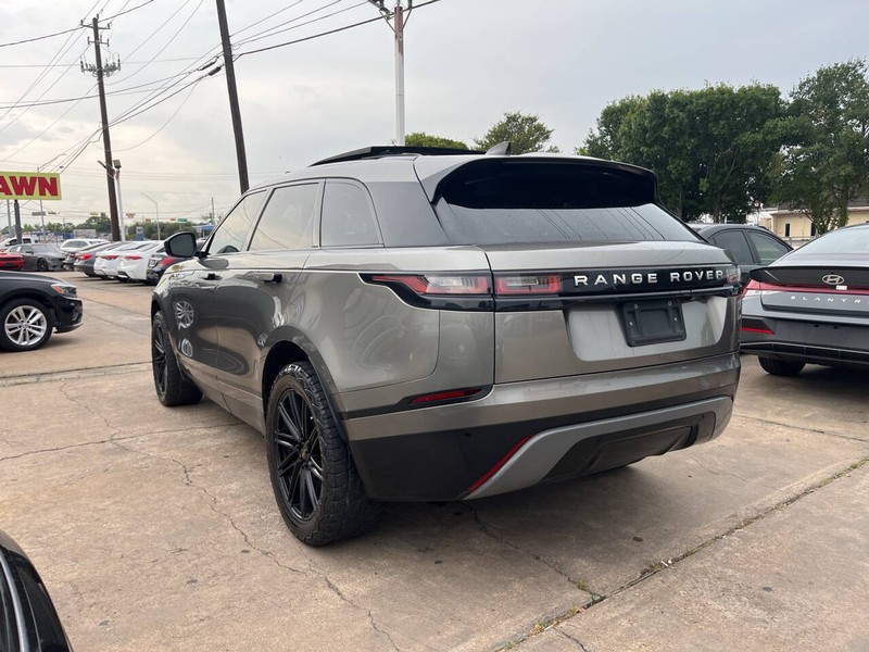 Land Rover Range Rover Velar Vehicle Image 03