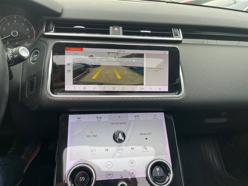 Land Rover Range Rover Velar Vehicle Image 12