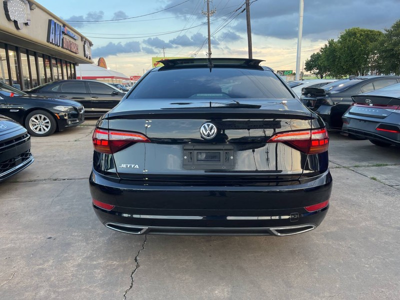 Volkswagen Jetta Vehicle Image 04