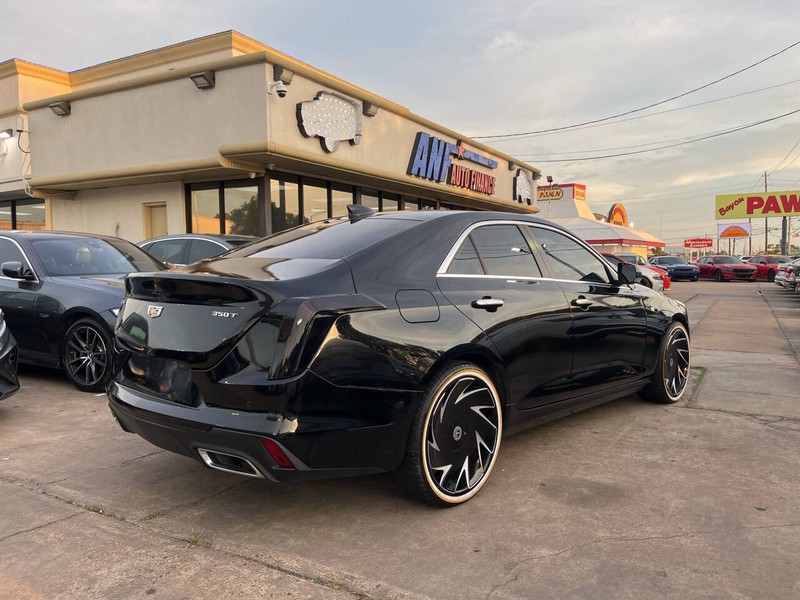 Cadillac CT4 Vehicle Image 05