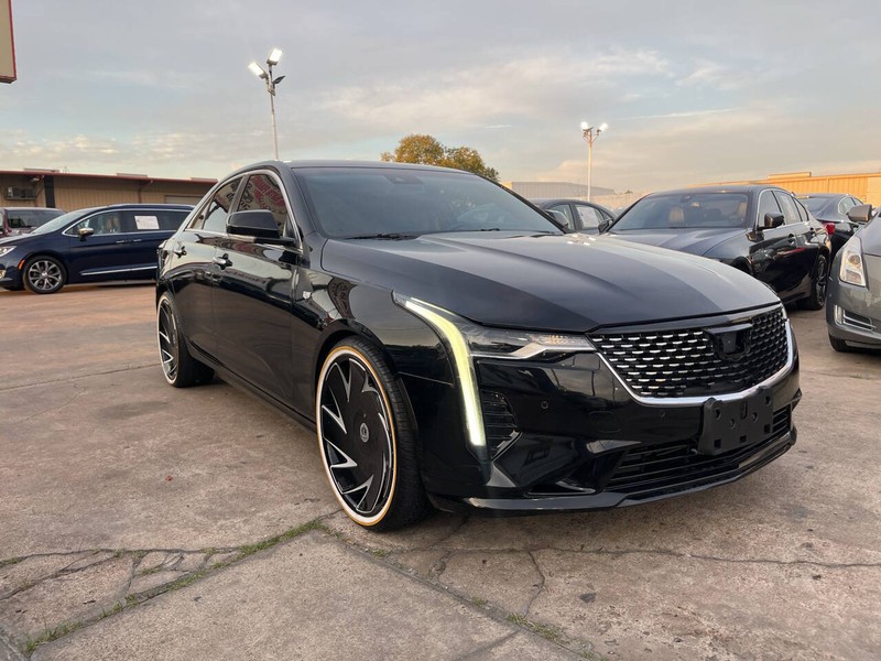 Cadillac CT4 Vehicle Image 06
