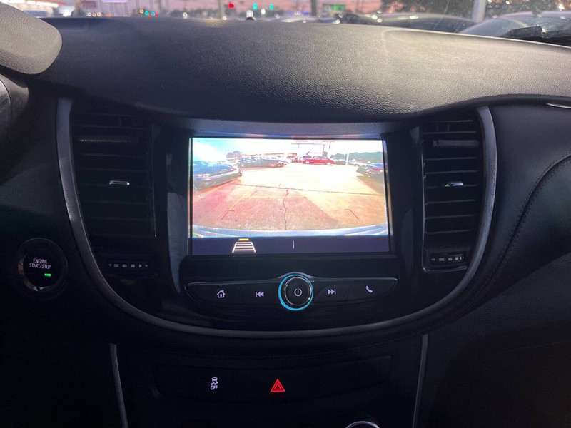 Chevrolet Trax Vehicle Image 11