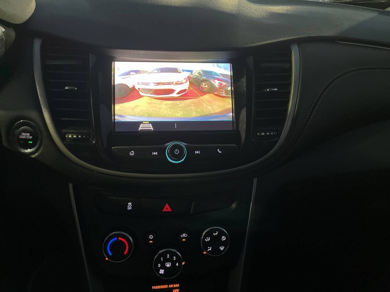 Chevrolet Trax Vehicle Image 12