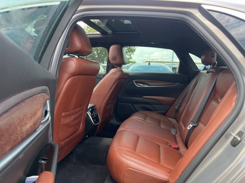 Cadillac XTS Vehicle Image 08