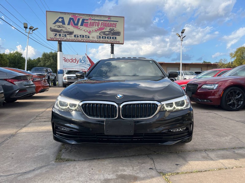 BMW 5 Series Vehicle Image 02