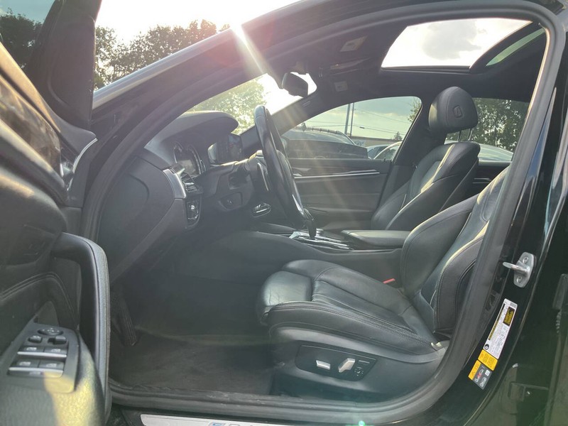 BMW 5 Series Vehicle Image 07