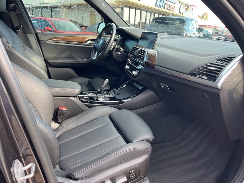 BMW X3 Vehicle Image 15
