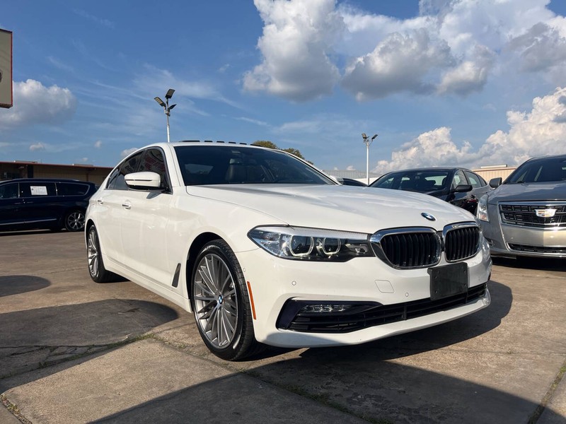 BMW 5 Series Vehicle Image 06