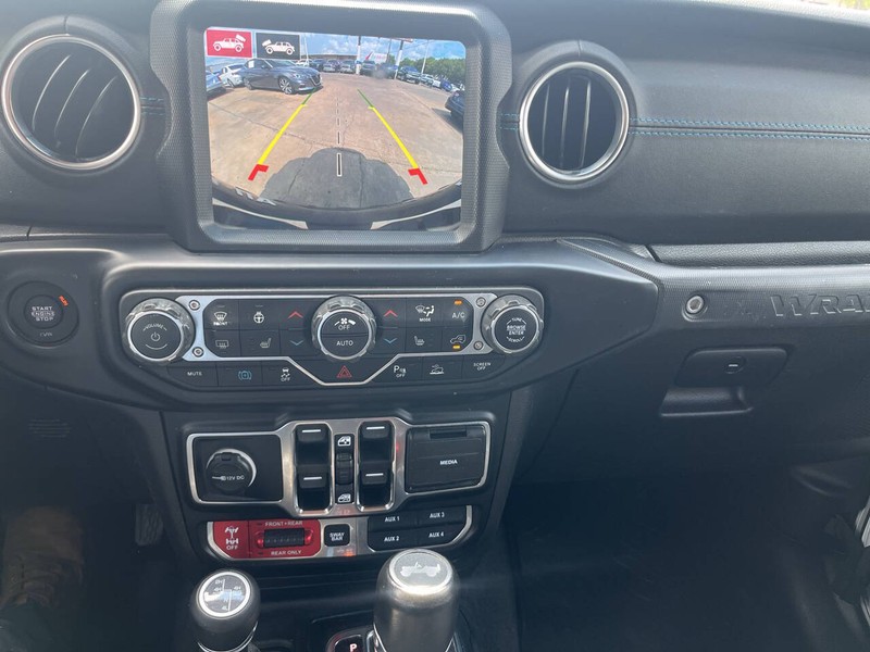 Jeep Wrangler Unlimited Vehicle Image 12