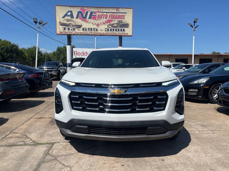 Chevrolet Equinox Vehicle Image 02