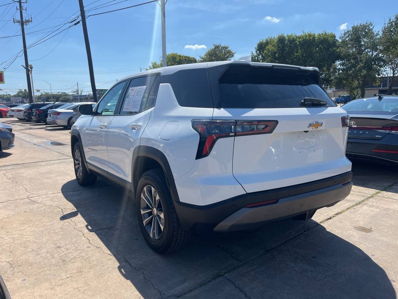 Chevrolet Equinox Vehicle Image 03