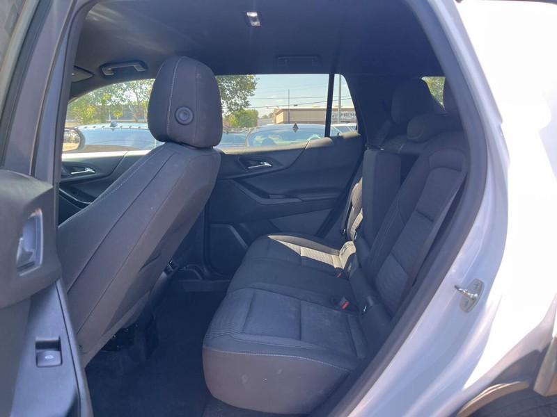 Chevrolet Equinox Vehicle Image 08