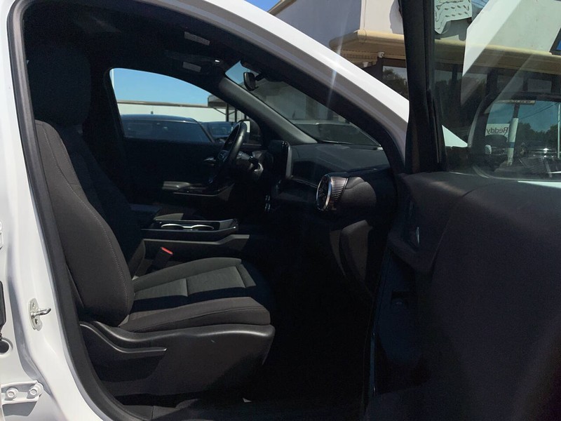 Chevrolet Equinox Vehicle Image 11