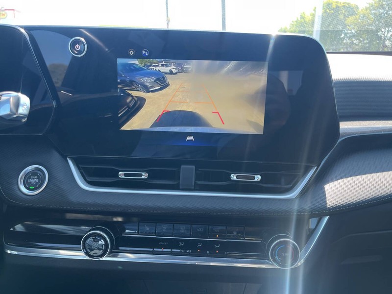 Chevrolet Equinox Vehicle Image 12