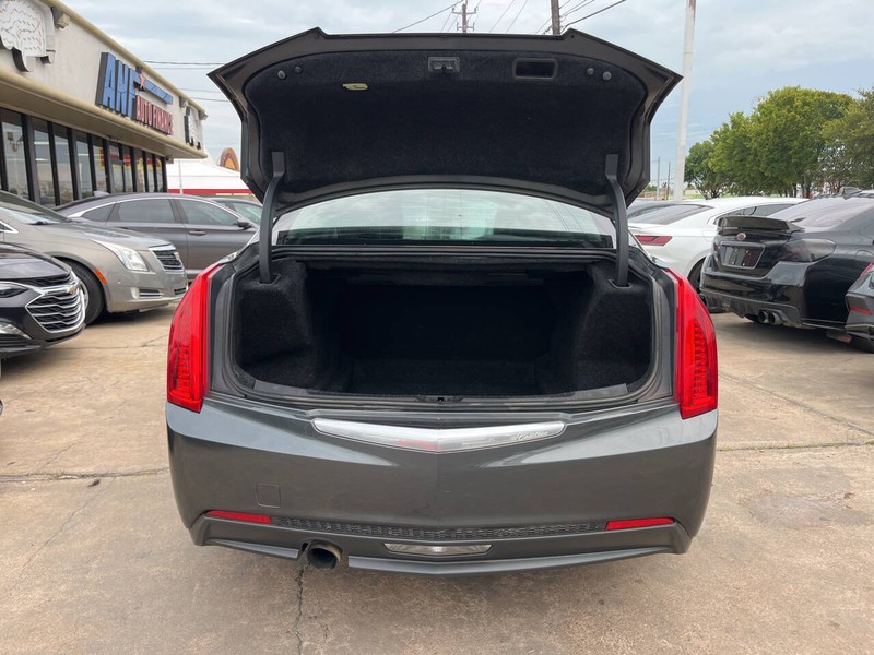 Cadillac ATS Sedan Vehicle Image 09