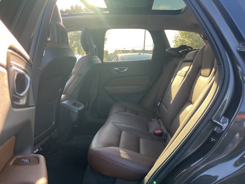 Volvo XC60 Vehicle Image 08