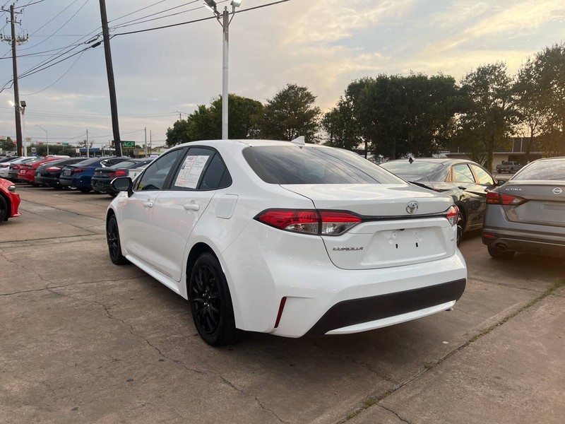 Toyota Corolla Vehicle Image 03