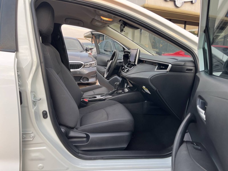 Toyota Corolla Vehicle Image 10