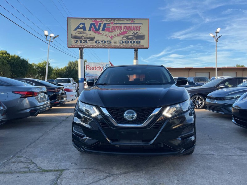 Nissan Rogue Sport Vehicle Image 02