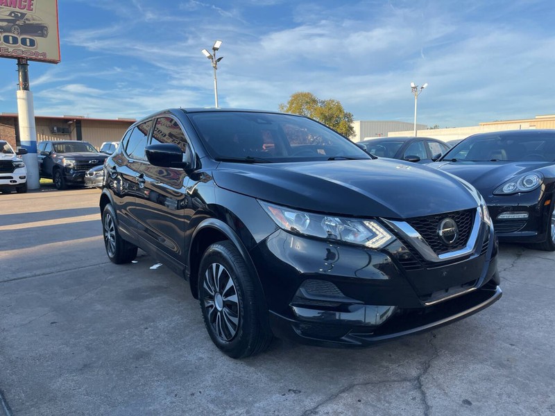 Nissan Rogue Sport Vehicle Image 06