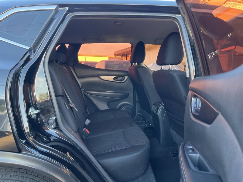 Nissan Rogue Sport Vehicle Image 09