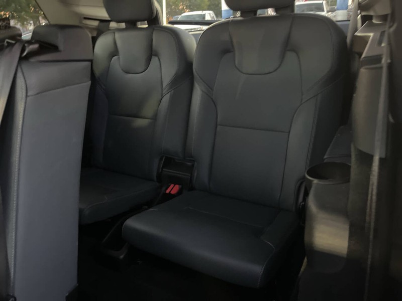 Volvo XC90 Vehicle Image 09