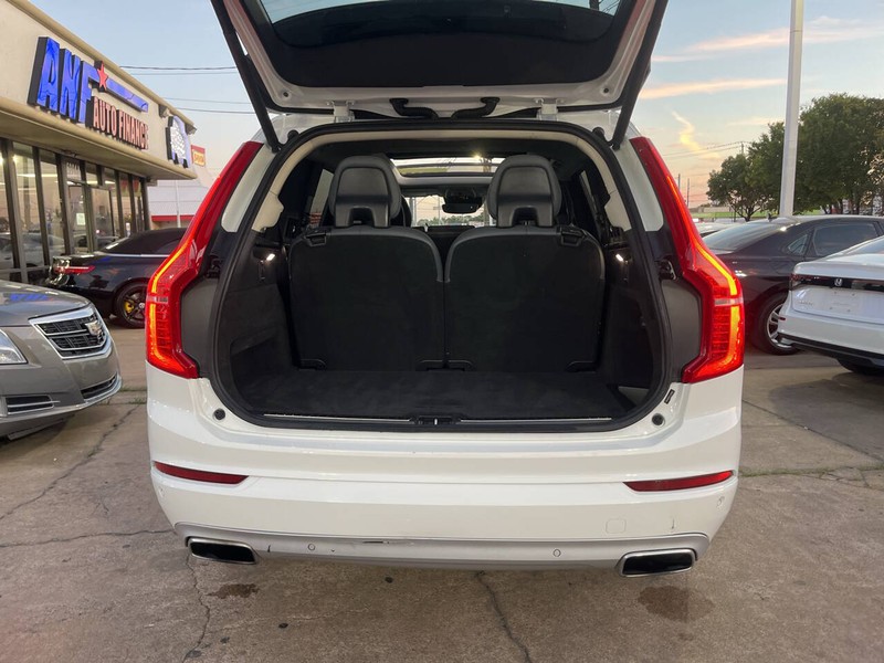 Volvo XC90 Vehicle Image 10