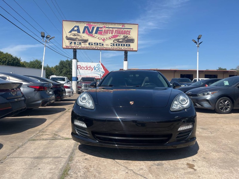 Porsche Panamera Vehicle Image 02