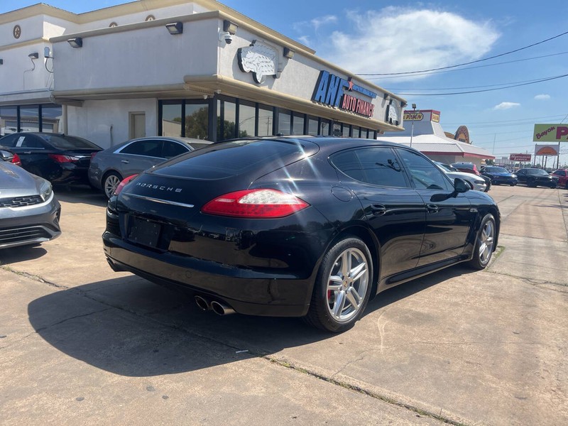Porsche Panamera Vehicle Image 05