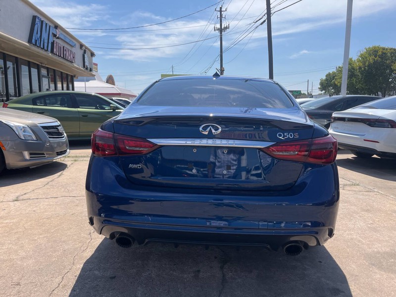 INFINITI Q50 Vehicle Image 05