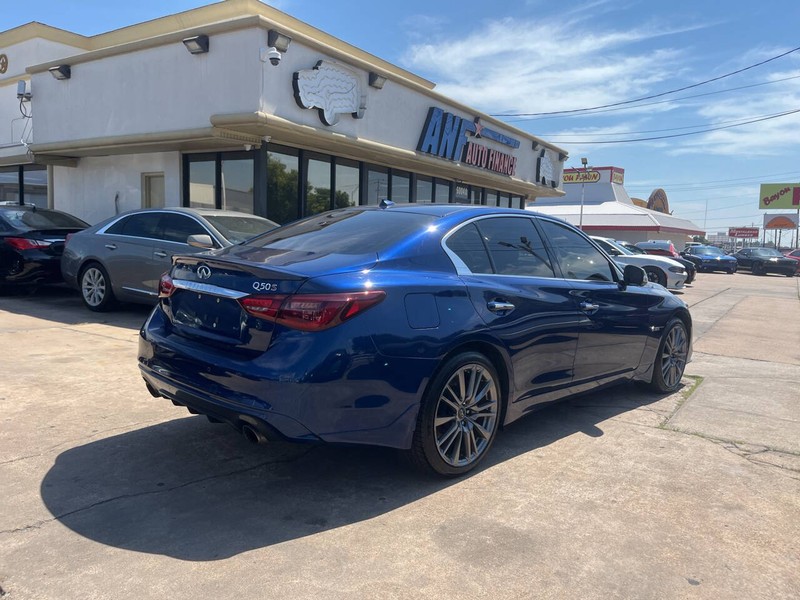 INFINITI Q50 Vehicle Image 06
