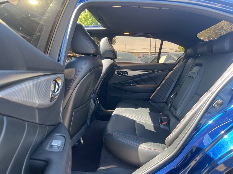 INFINITI Q50 Vehicle Image 09