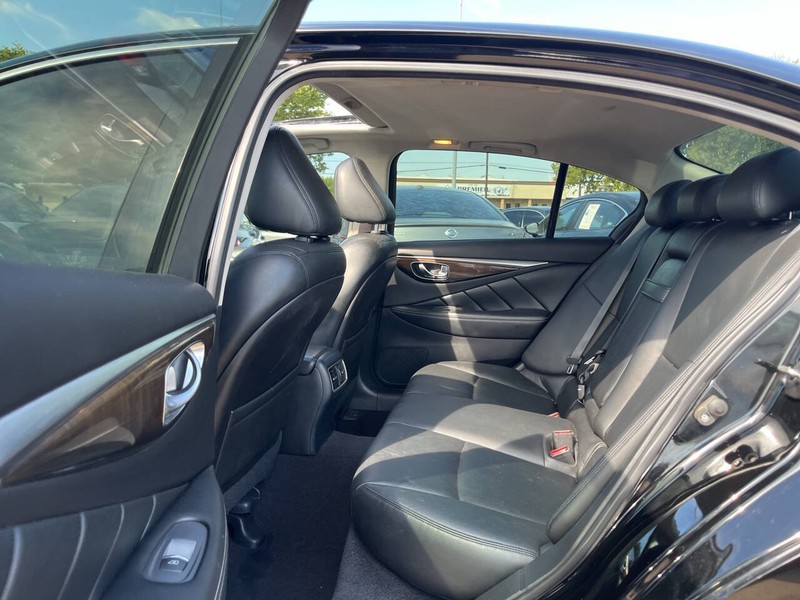 INFINITI Q50 Vehicle Image 08