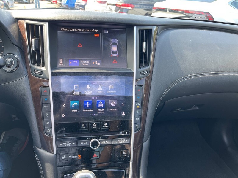 INFINITI Q50 Vehicle Image 12