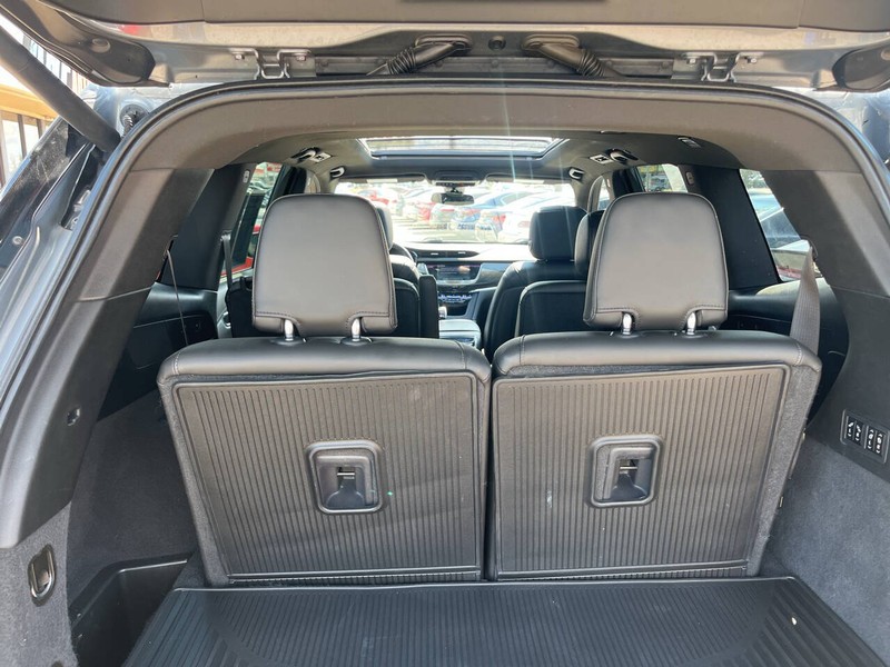 Cadillac XT6 Vehicle Image 11