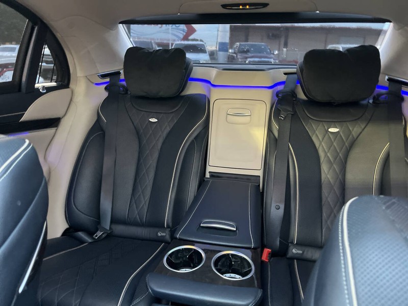 Mercedes-Benz S-Class Vehicle Image 13