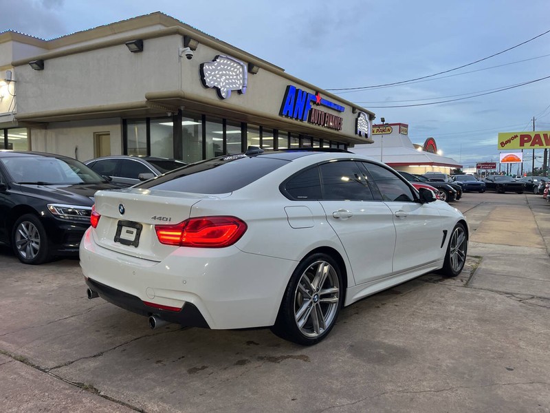 BMW 4 Series Vehicle Image 05