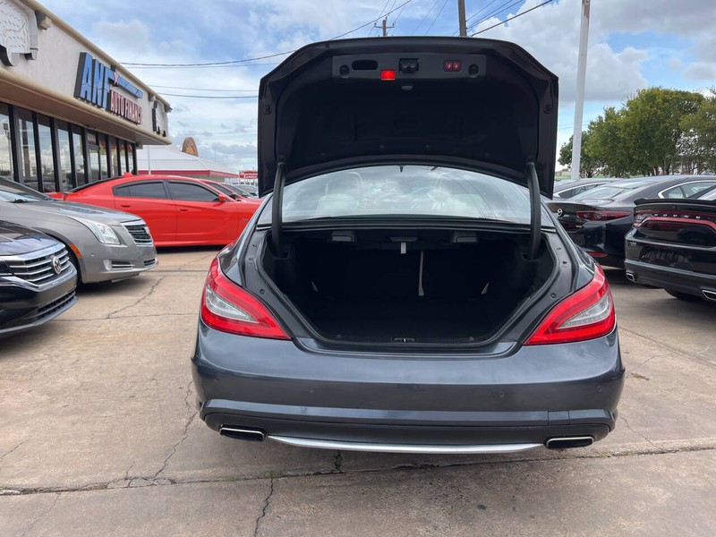 Mercedes-Benz CLS Vehicle Image 09