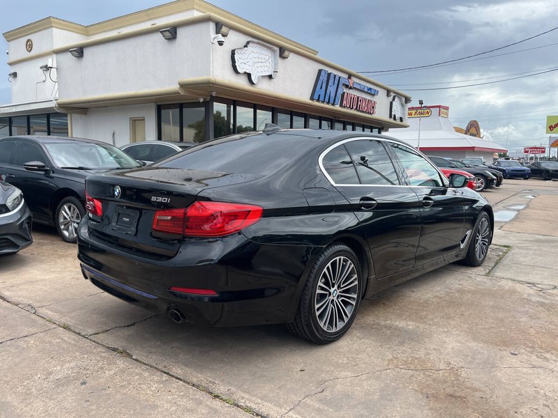 BMW 5 Series Vehicle Image 05